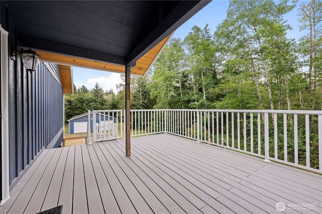 17107 Mill Ln, Long Beach, WA 98631