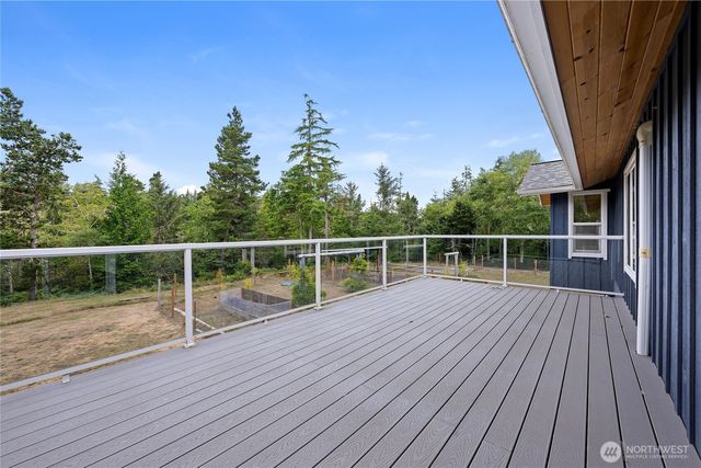 17107 Mill Ln, Long Beach, WA 98631