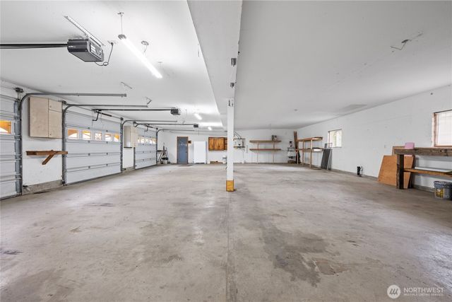 17107 Mill Ln, Long Beach, WA 98631