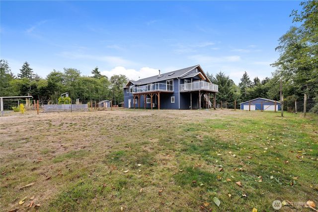 17107 Mill Ln, Long Beach, WA 98631