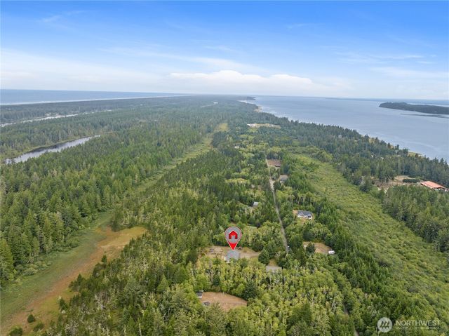 17107 Mill Ln, Long Beach, WA 98631