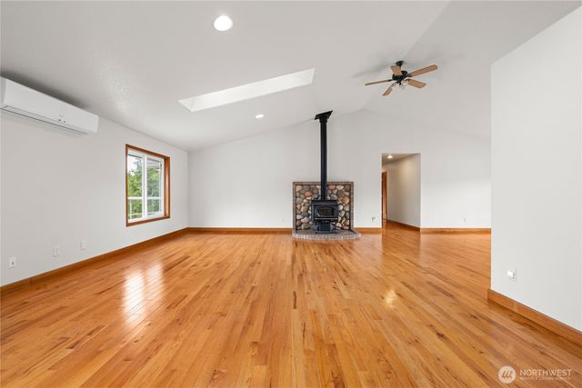 17107 Mill Ln, Long Beach, WA 98631