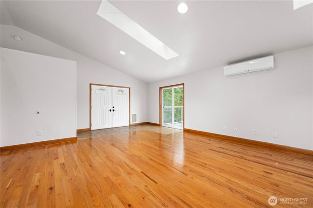 17107 Mill Ln, Long Beach, WA 98631