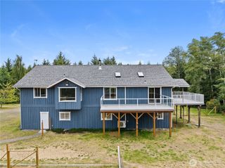 17107 Mill Ln, Long Beach, WA 98631