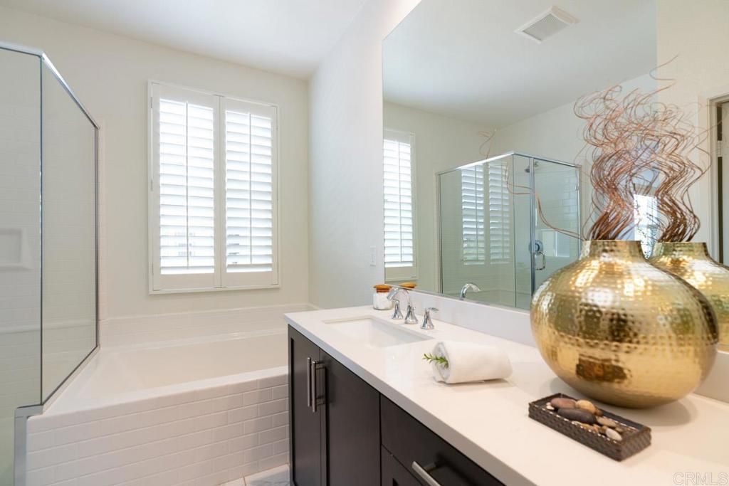 Image 15 of property listing at 1185 Via Lucero, Oceanside, CA 92056