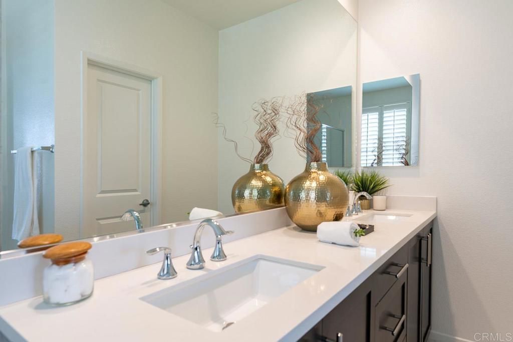 Image 16 of property listing at 1185 Via Lucero, Oceanside, CA 92056