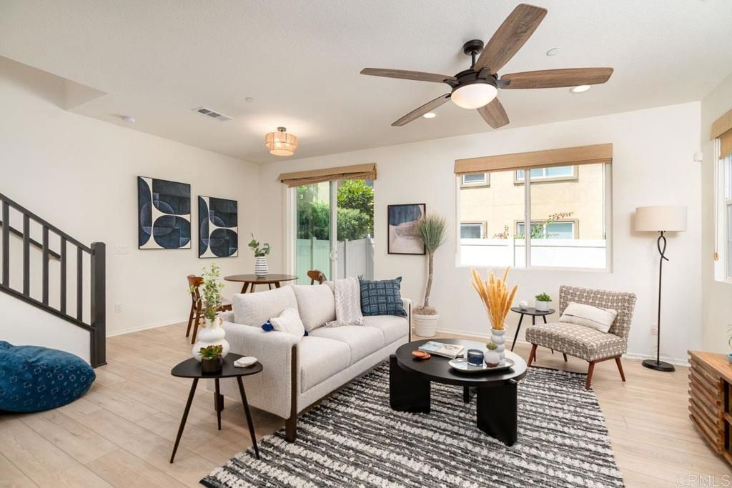 Image 2 of property listing at 1185 Via Lucero, Oceanside, CA 92056