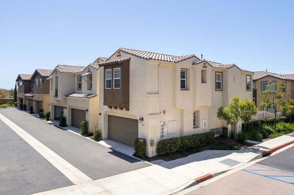 Image 23 of property listing at 1185 Via Lucero, Oceanside, CA 92056