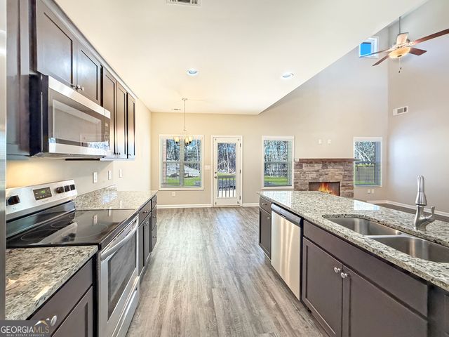 6369 Woodland Station Drive, Lula, GA 30554