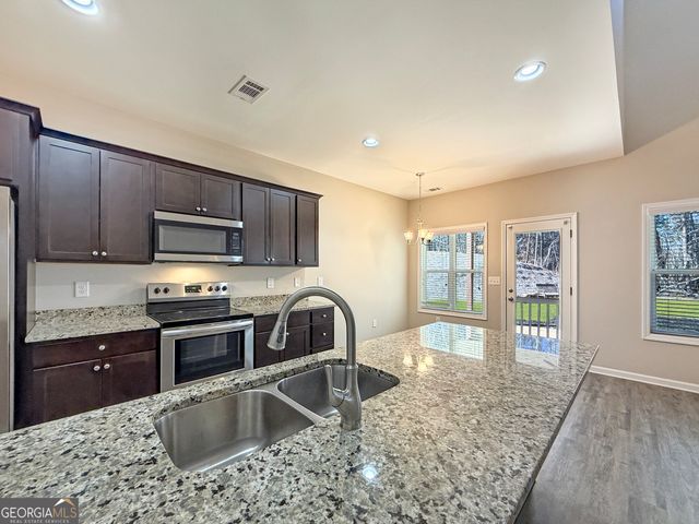 6369 Woodland Station Drive, Lula, GA 30554