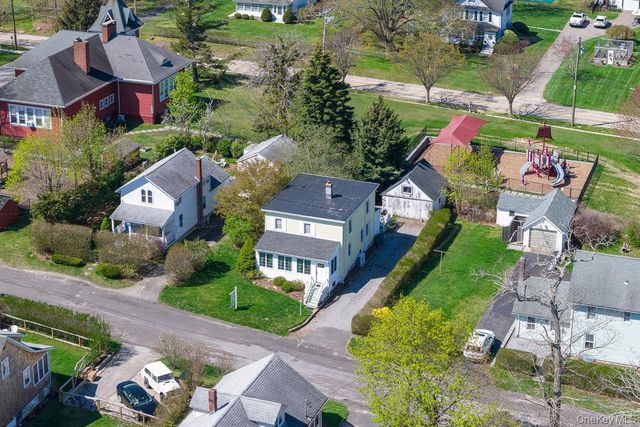 1415 4th Street, New Suffolk, NY 11956