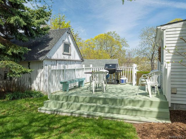 1415 4th Street, New Suffolk, NY 11956