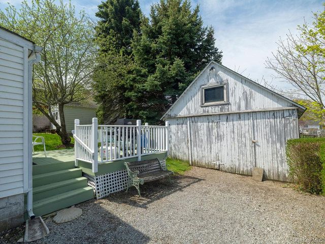 1415 4th Street, New Suffolk, NY 11956