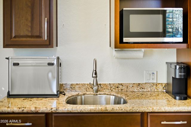 2384 E GRAND CANYON Drive, Chandler, AZ 85249