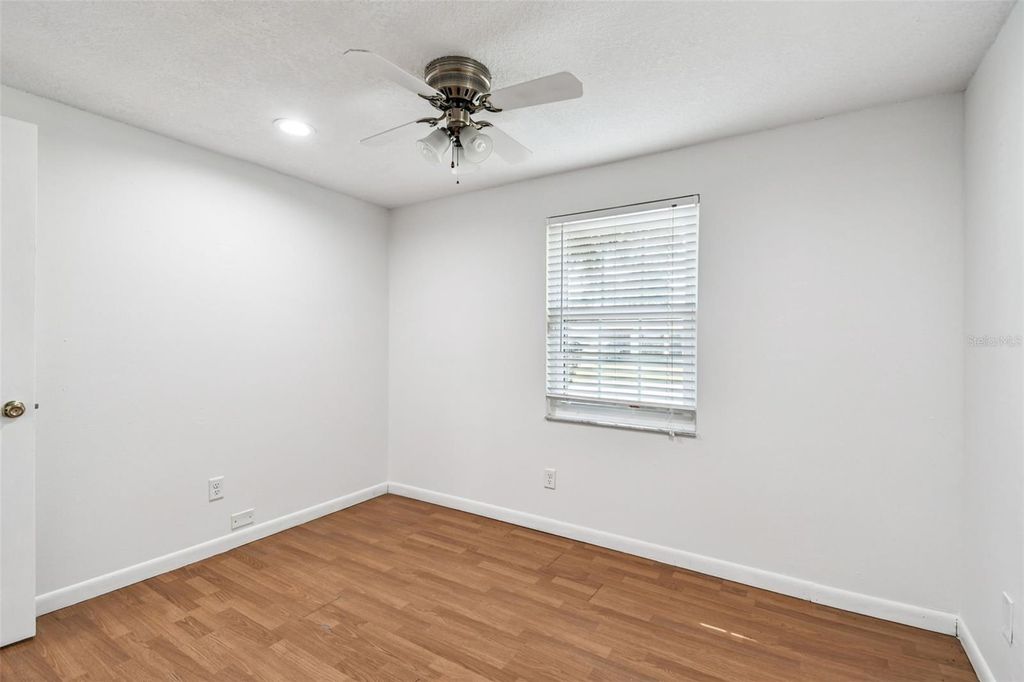 Image 20 of property listing at 3611 WISPERBREATH LANE, Tampa, FL 33619