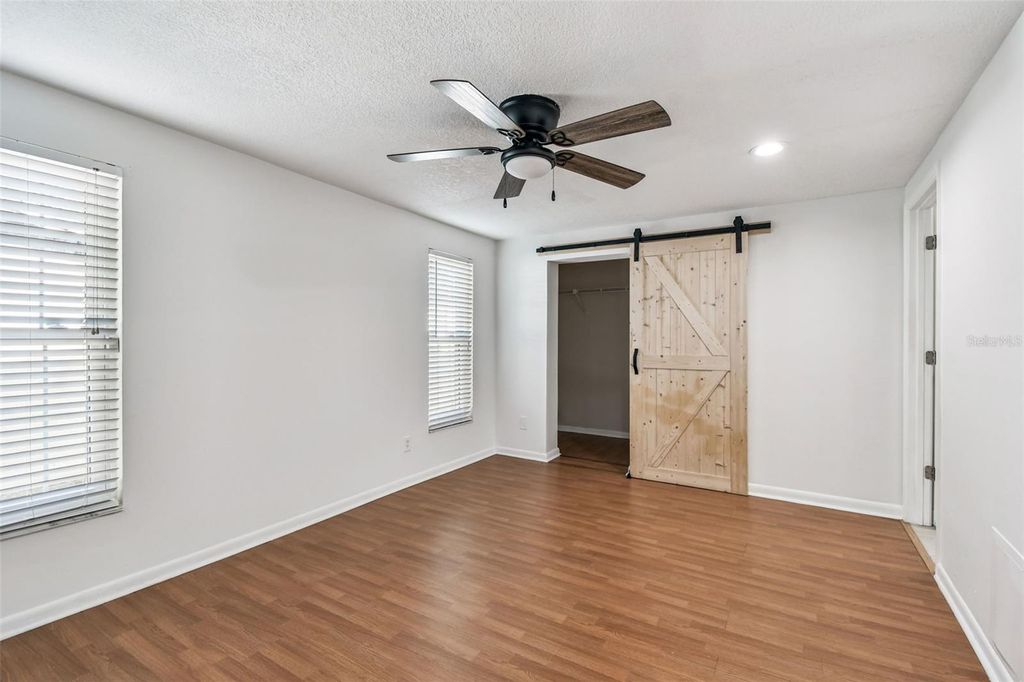 Image 21 of property listing at 3611 WISPERBREATH LANE, Tampa, FL 33619