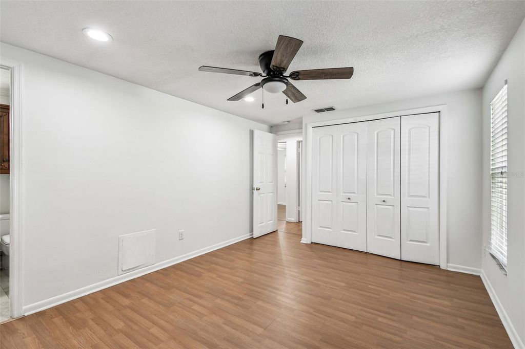 Image 23 of property listing at 3611 WISPERBREATH LANE, Tampa, FL 33619