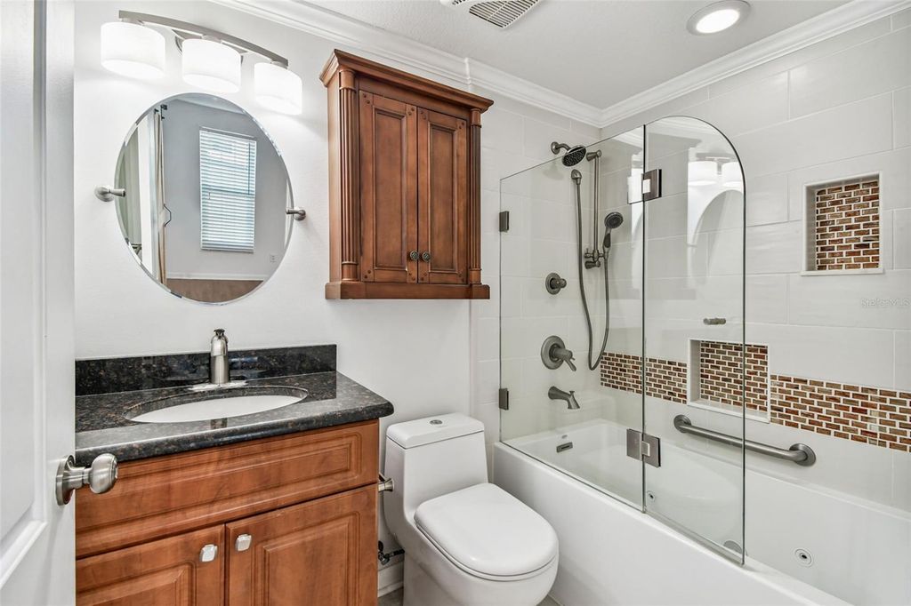 Image 25 of property listing at 3611 WISPERBREATH LANE, Tampa, FL 33619