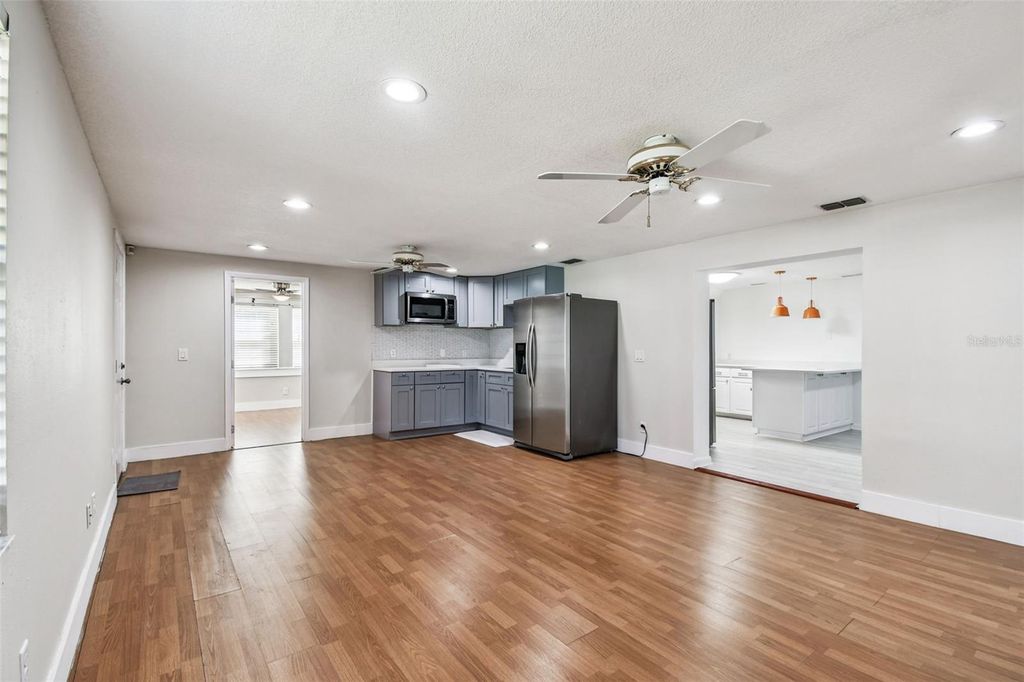 Image 27 of property listing at 3611 WISPERBREATH LANE, Tampa, FL 33619