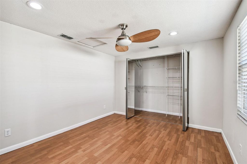 Image 33 of property listing at 3611 WISPERBREATH LANE, Tampa, FL 33619