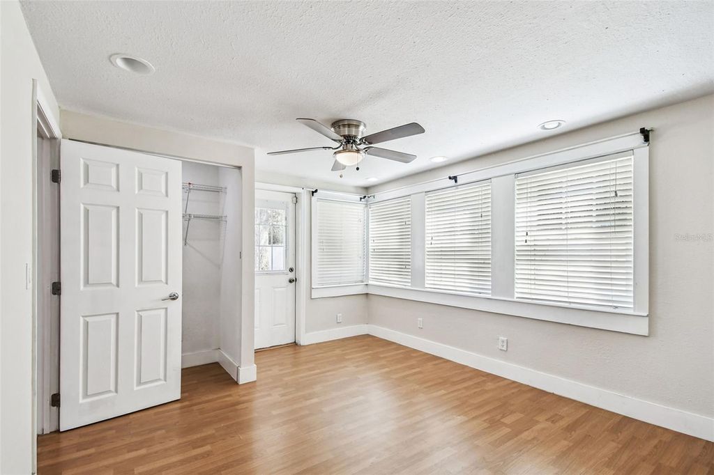 Image 37 of property listing at 3611 WISPERBREATH LANE, Tampa, FL 33619