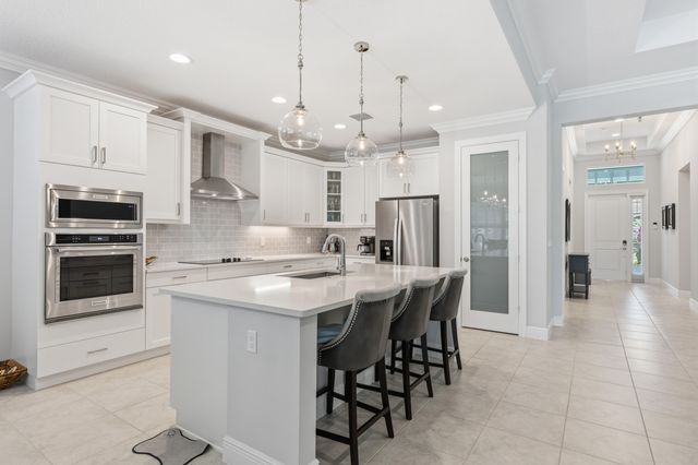 6805 49th Court, Vero Beach, FL 32967