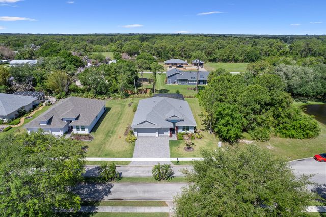 6805 49th Court, Vero Beach, FL 32967