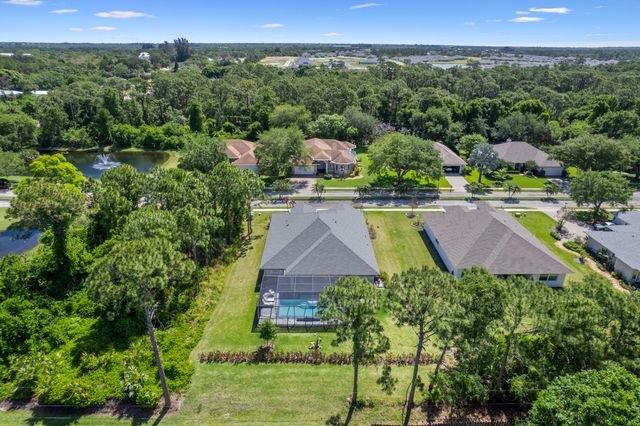 6805 49th Court, Vero Beach, FL 32967