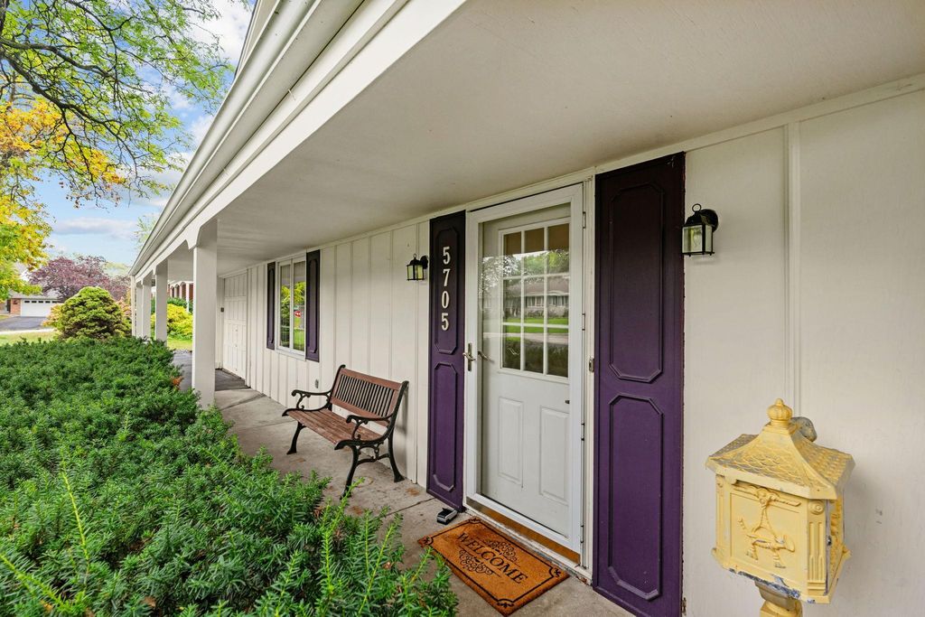 5705 Lois Lane, Edina, MN 55439 — photo 2