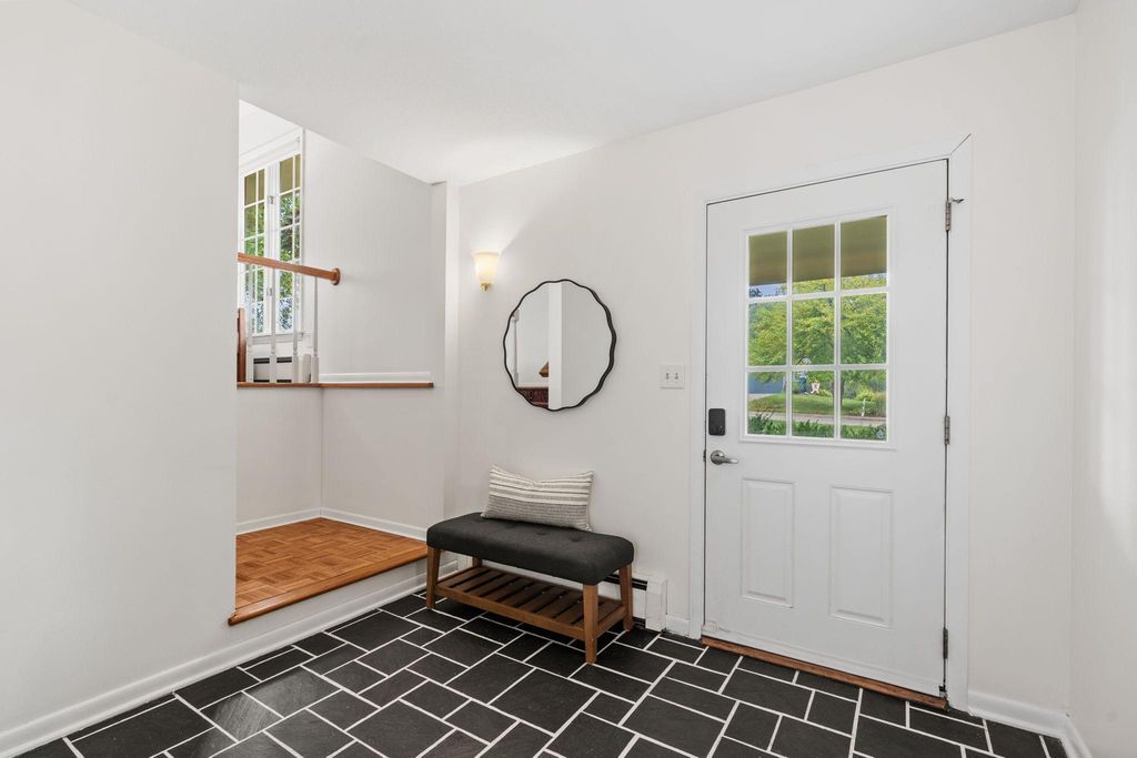 5705 Lois Lane, Edina, MN 55439 — photo 3