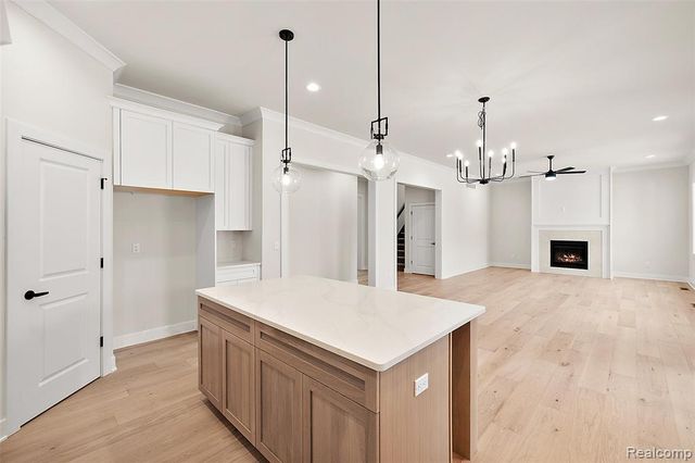 17824 Biscayne Drive, Macomb, MI 48042