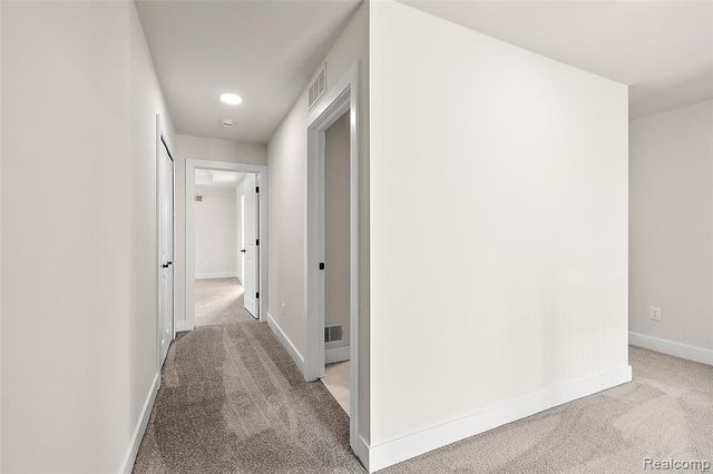 17824 Biscayne Drive, Macomb, MI 48042