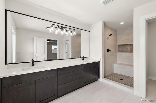 17824 Biscayne Drive, Macomb, MI 48042