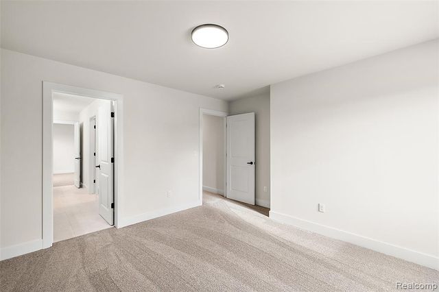 17824 Biscayne Drive, Macomb, MI 48042