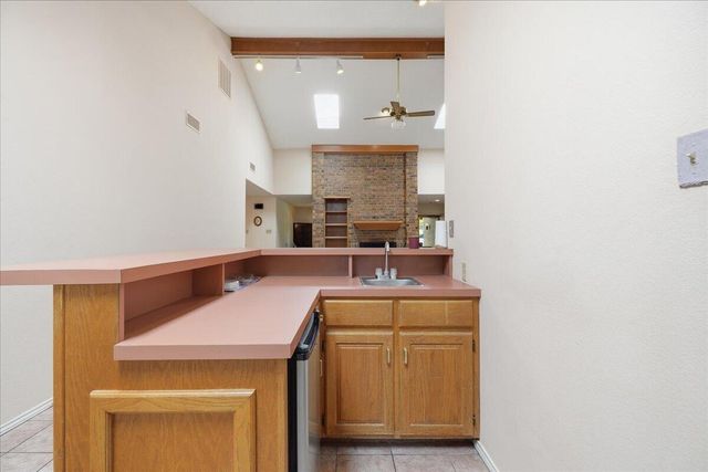 4902 77th Street, Lubbock, TX 79424