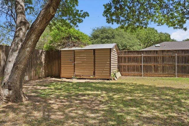 4902 77th Street, Lubbock, TX 79424
