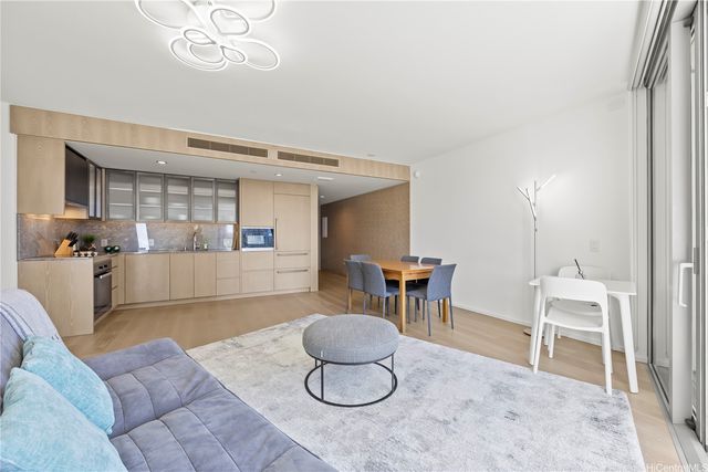 1000 Auahi Street 1013, Honolulu, HI 96814