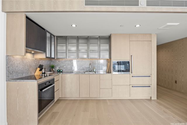 1000 Auahi Street 1013, Honolulu, HI 96814