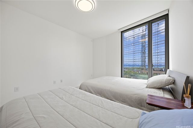 1000 Auahi Street 1013, Honolulu, HI 96814