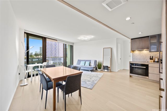 1000 Auahi Street 1013, Honolulu, HI 96814