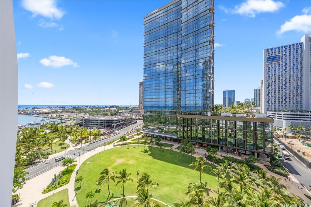 1000 Auahi Street 1013, Honolulu, HI 96814