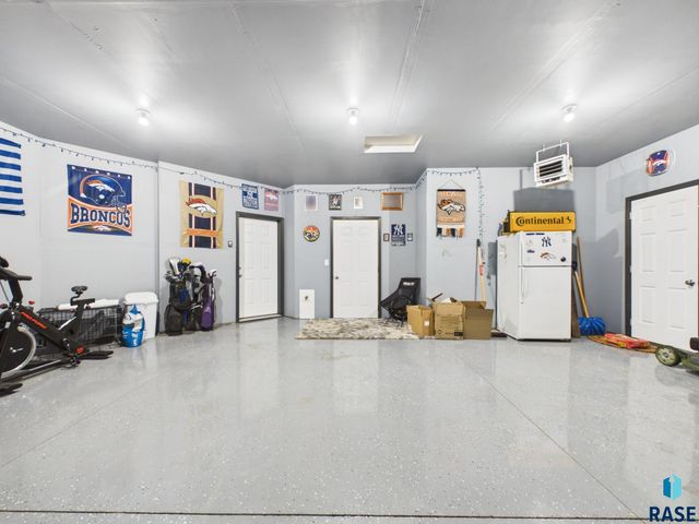 704 Spruce St Street, Harrisburg, SD 57032