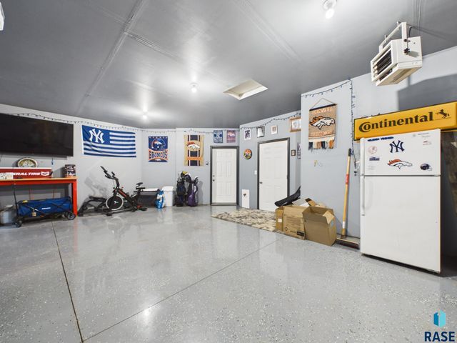 704 Spruce St Street, Harrisburg, SD 57032