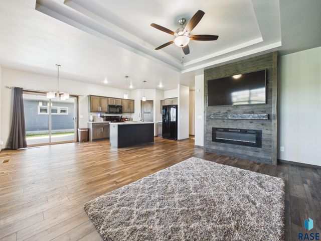 704 Spruce St Street, Harrisburg, SD 57032