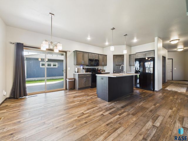 704 Spruce St Street, Harrisburg, SD 57032