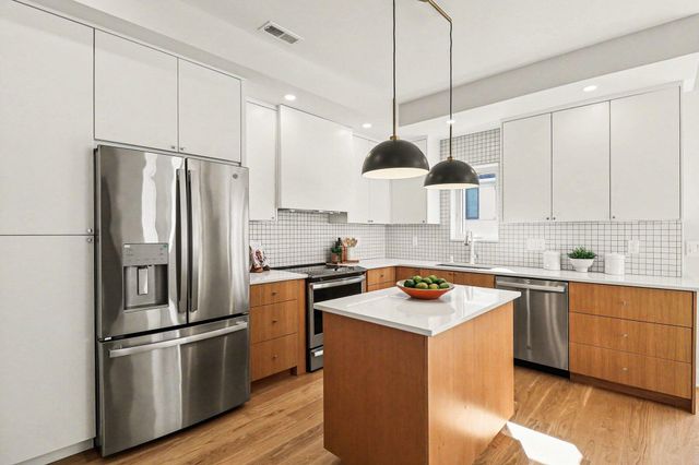 207 Sunset Road, Ann Arbor, MI 48103