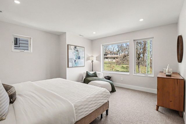 207 Sunset Road, Ann Arbor, MI 48103