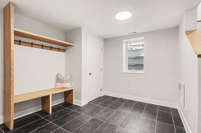 207 Sunset Road, Ann Arbor, MI 48103