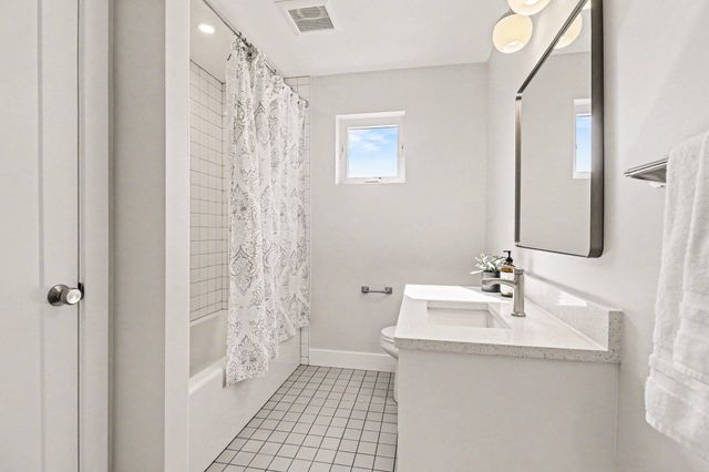 207 Sunset Road, Ann Arbor, MI 48103