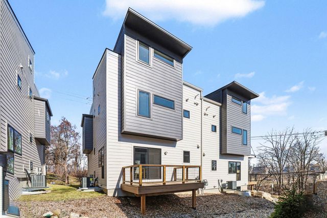 207 Sunset Road, Ann Arbor, MI 48103